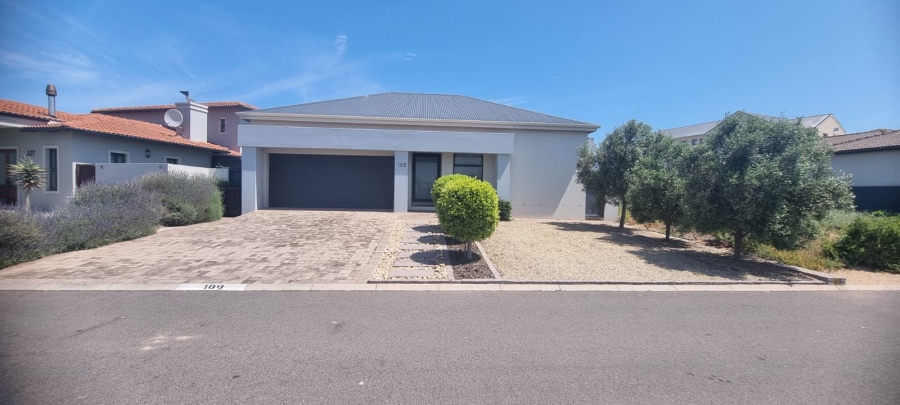 3 Bedroom Property for Sale in Calypso Beach Western Cape